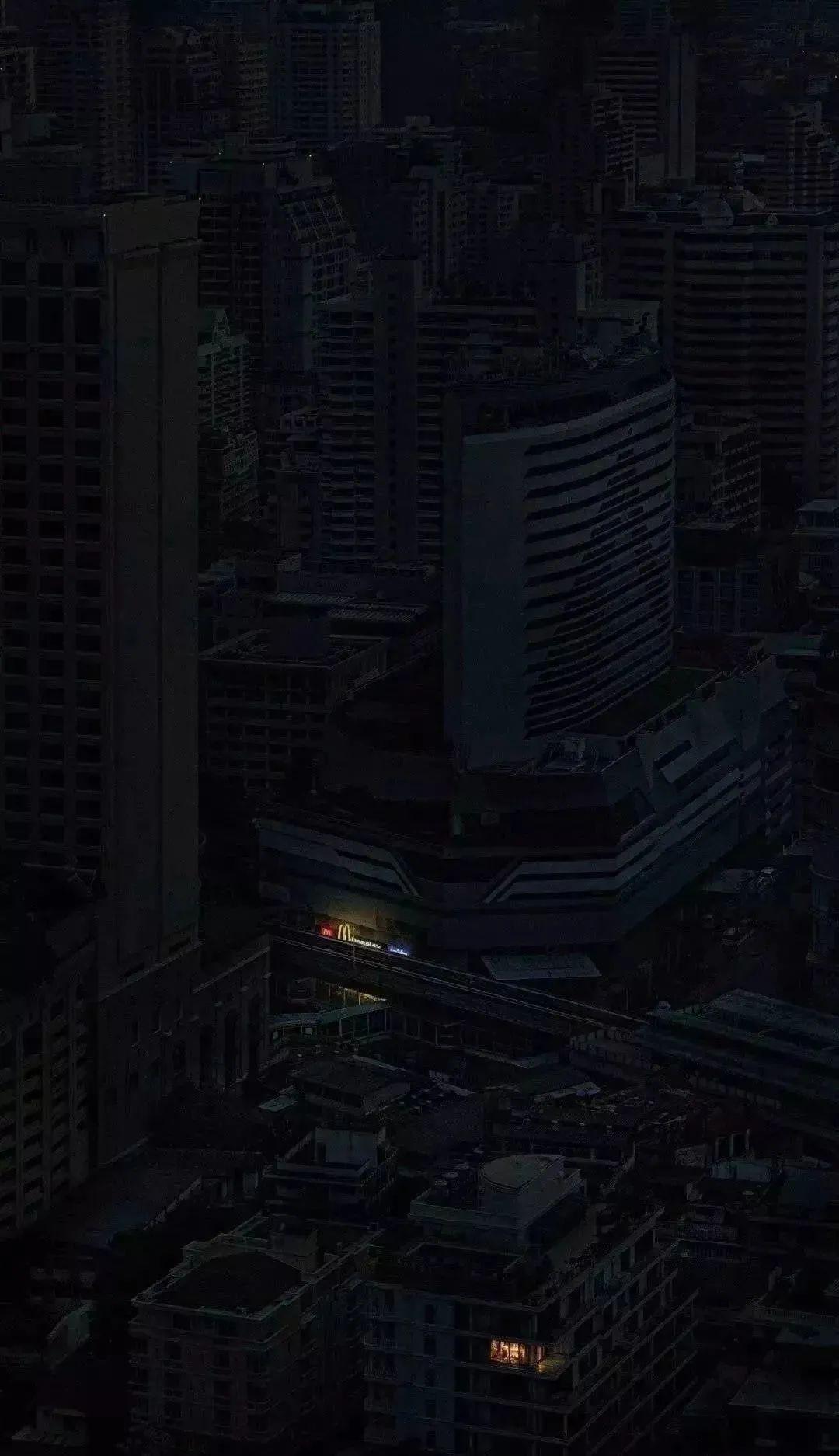 没有汉堡包的麦当劳海报，会是怎么样？！